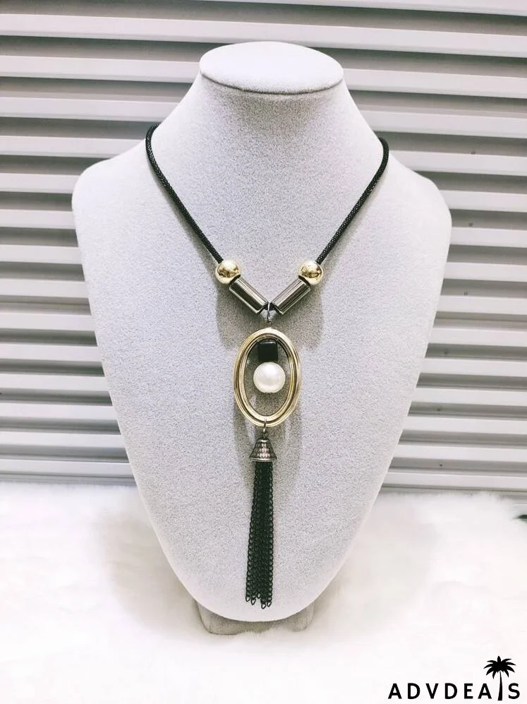 Oval & Chain Tassel Charm Necklace