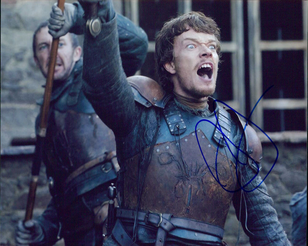 Alfie Allen (Game of Thrones) signed authentic 8x10 Photo Poster painting COA