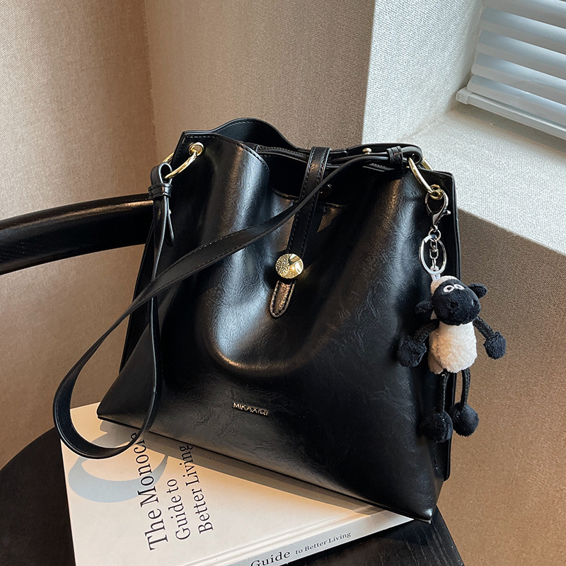 Vintage Bucket Bag High Capacity Premium Touche Shoulder Bag