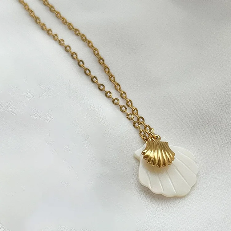 Golden shell necklace
