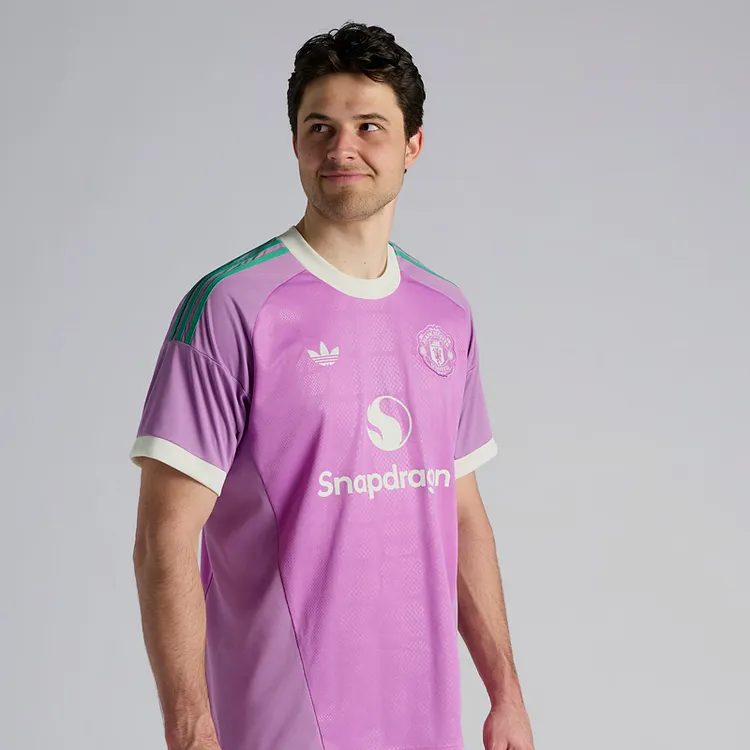 【Pre-Sale Product】Manchester United 26/27 Pink GK Jersey 1:1 Thai Quality