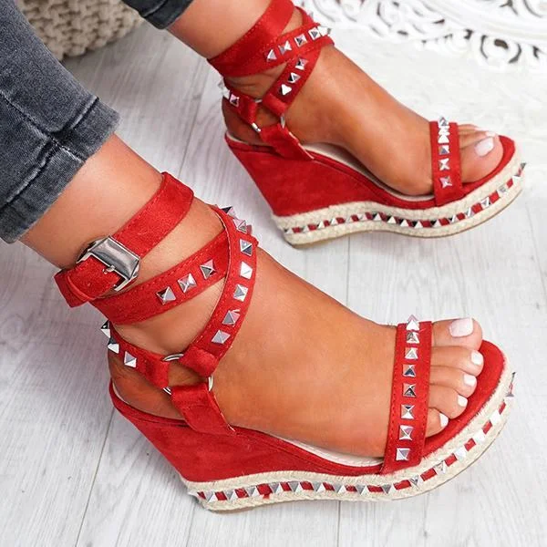 HUXM Daily Numy Wedge Rock Studs Sandals
