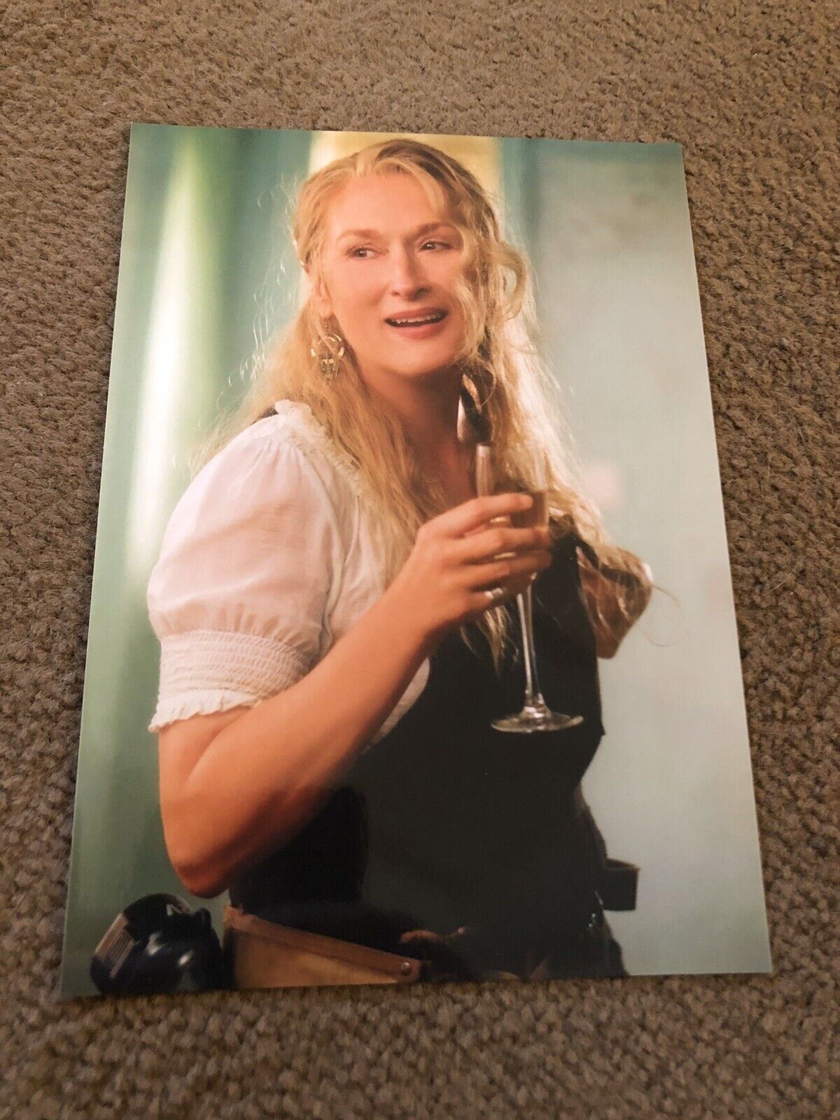 MERYL STREEP (MAMMA MIA- HERE WE GO AGAIN) UNSIGNED Photo Poster painting- 7x5”