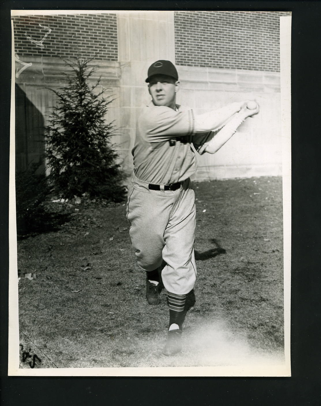 Buddy Rosar 1943 Cleveland News Press Photo Poster painting Indians swinging pose