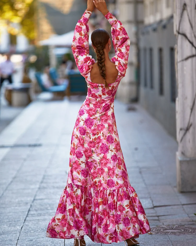 Midi dress with long sleeves