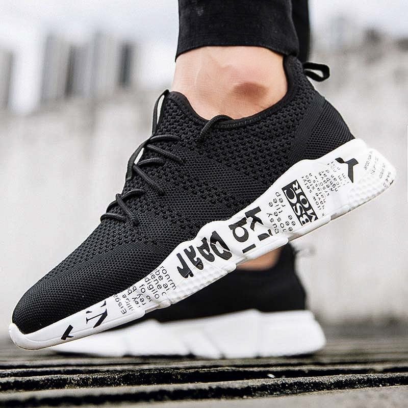 Men Walking Shoes Lightweight Breathable Sneakers 2021 Summer Men Casual Shoes Large-sized Flats Slip-on Sneakers Men Shoes