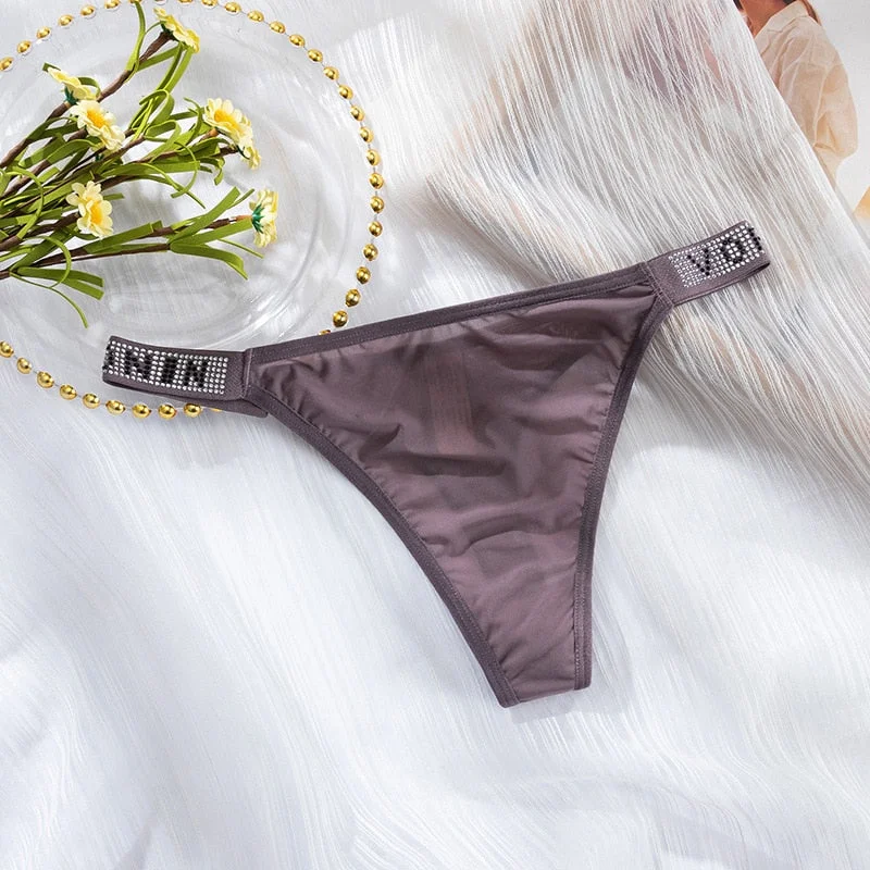 European Style Thong Sexy Lace Panties Fashion Hollow Out Diamond Comfort T-String Low Waist Seamless Underpants Female Lingerie