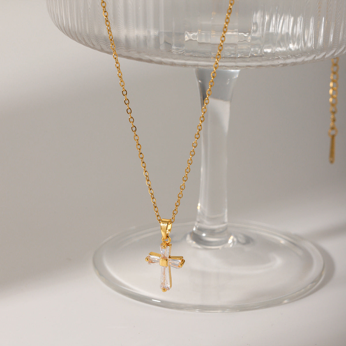 18K Gold Stainless Steel Cross Inlaid Zircon Pendant Necklace Female Ins Titanium Steel Necklace