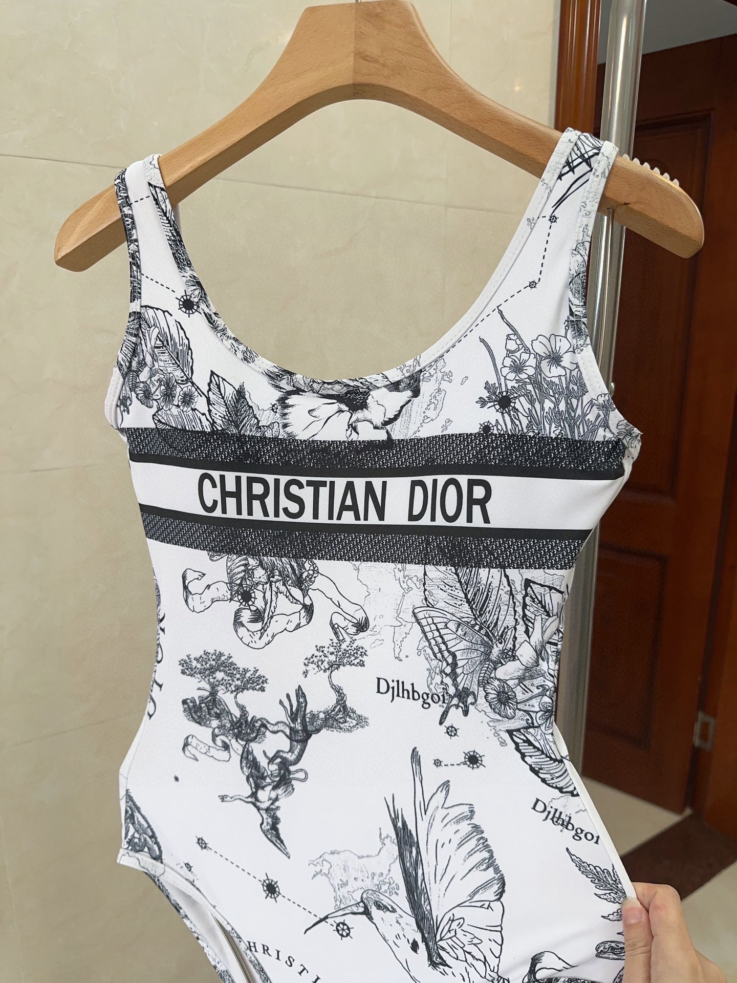 B075371d4ed916d0982c6a1edda6526f