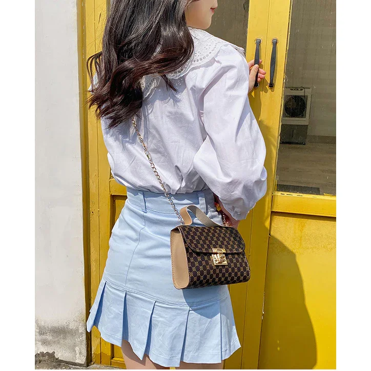 The Hottest Messenger Bags for Women in 2022