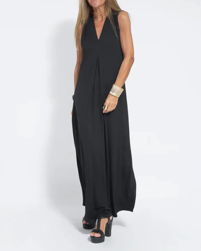 V-neck sleeveless dress in solid color