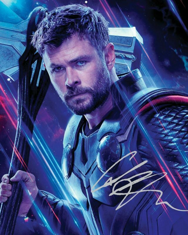 Chris Hemsworth - Thor - The Avengers Autograph Signed Photo Poster painting Print