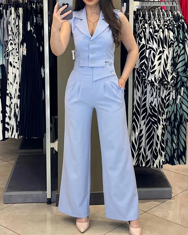 Sleeveless solid color two piece suit