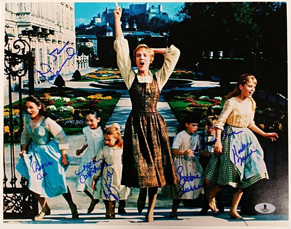 SOUND OF MUSIC Cast Signed 11x14 Photo Poster painting (7) Autos Image #6 w/ Beckett BAS COA