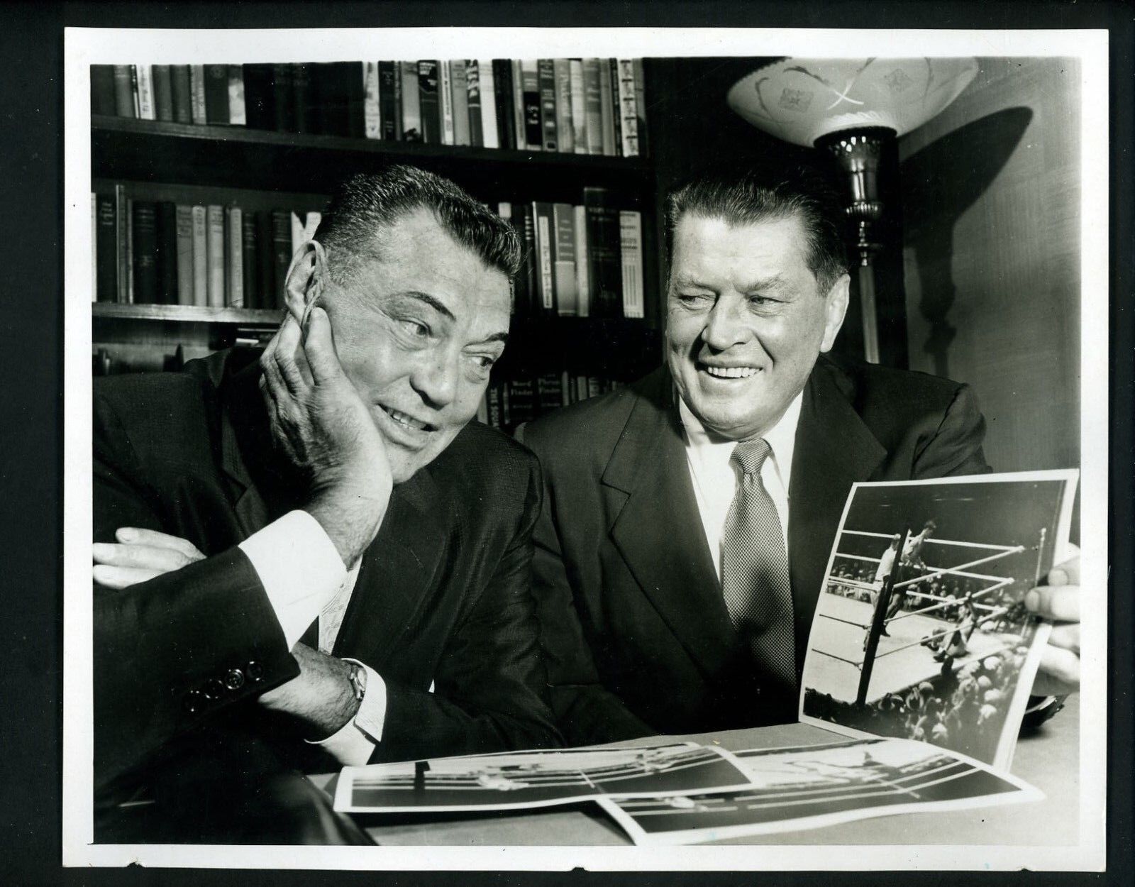 Jack Dempsey & Gene Tunney Press Photo Poster painting look at Long Count boxing Photo Poster paintings Boxer