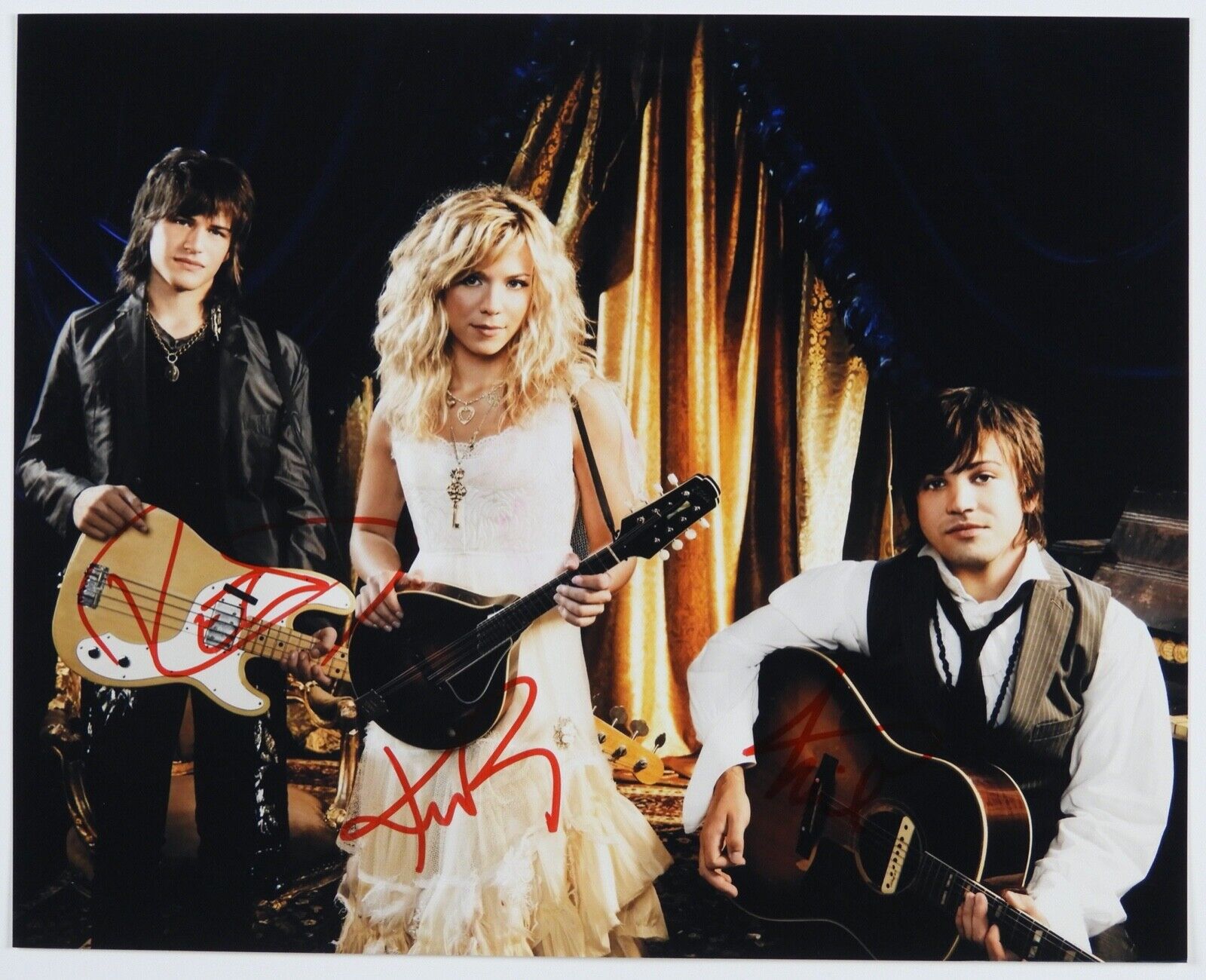 The Band Perry JSA Autograph Fully Signed 8 x 10 Photo Poster painting Fully Signed