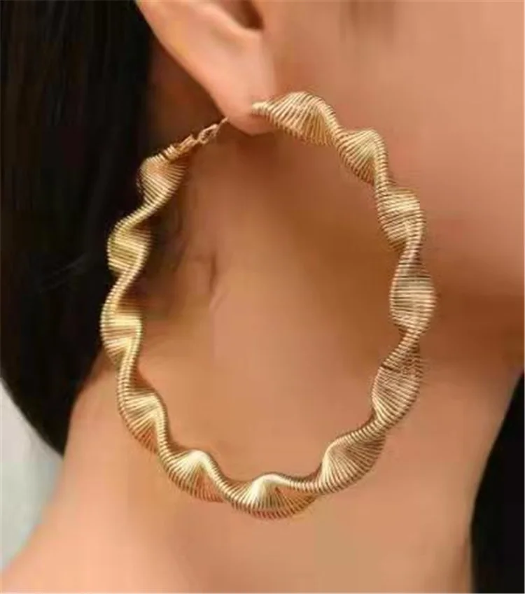 Exaggerated Personality Twisted Big Earrings