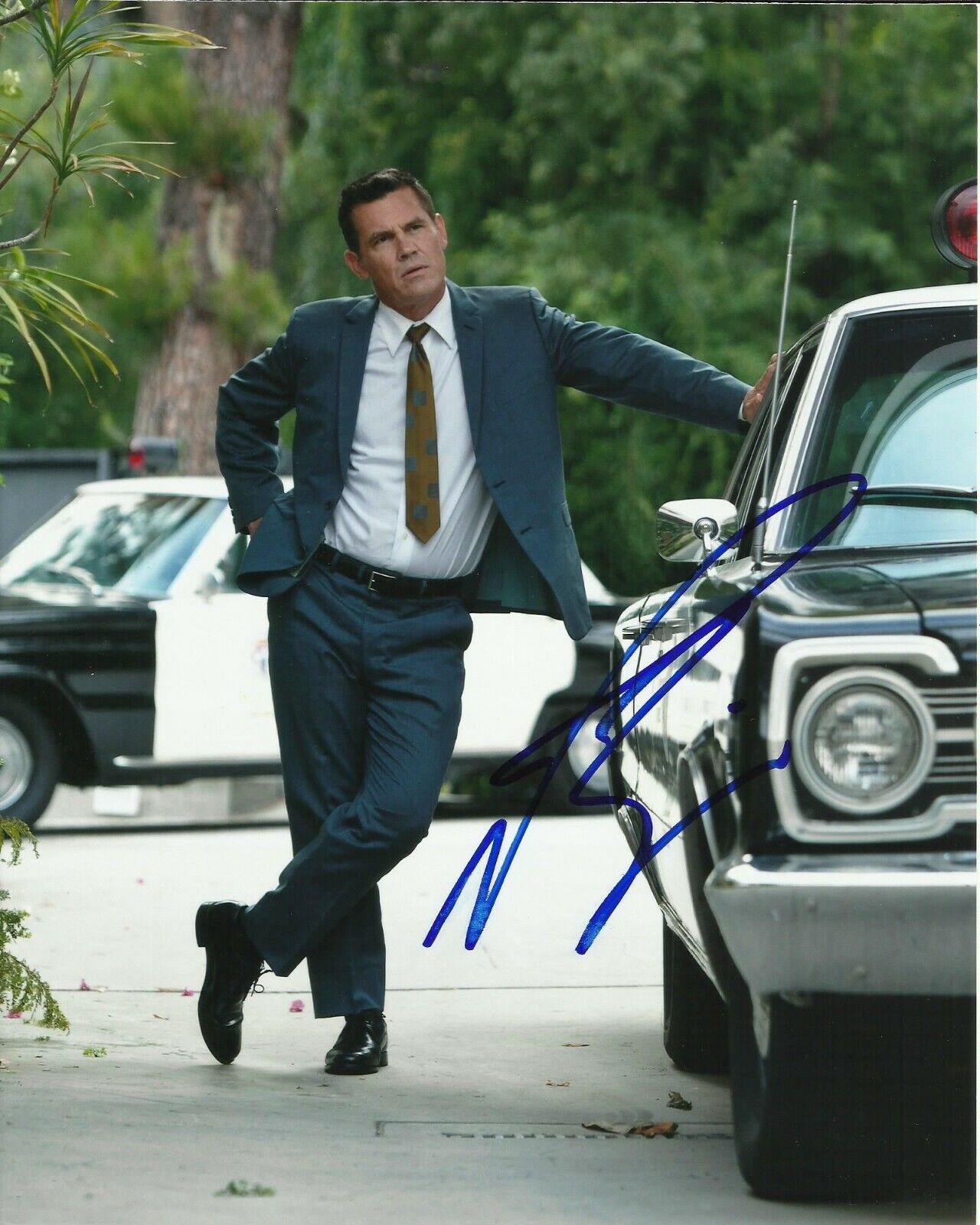 JOSH BROLIN SIGNED MIB Photo Poster painting UACC REG 242