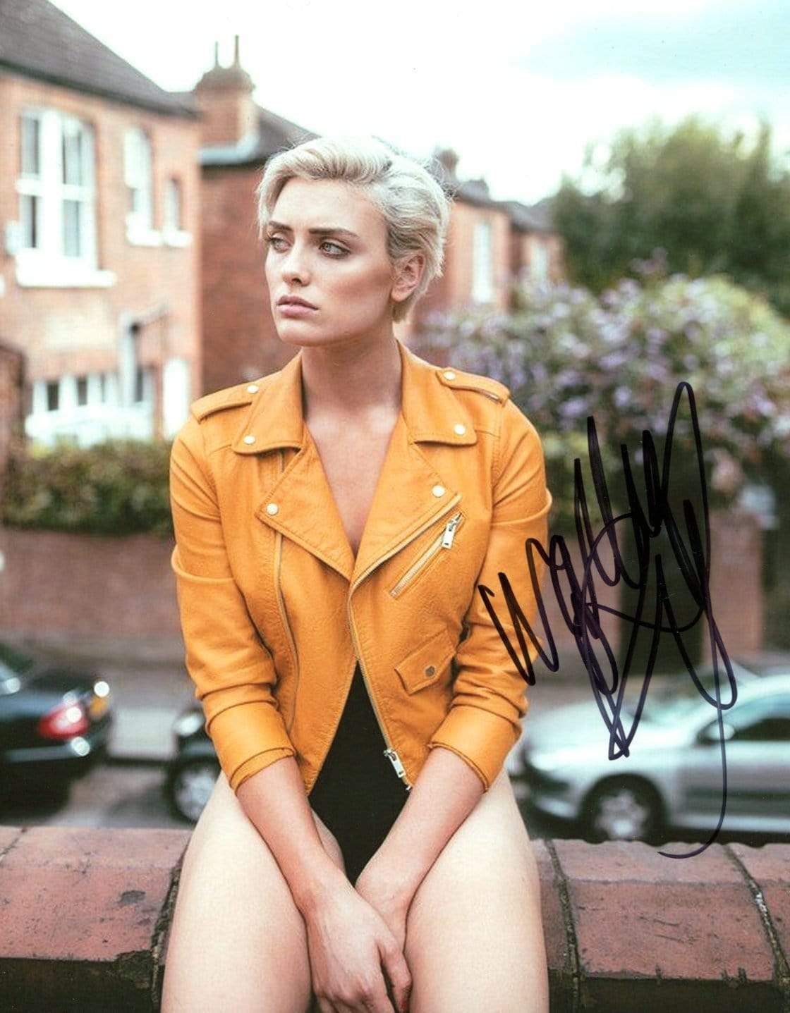Wallis Day ACTRESS autograph, signed Photo Poster painting