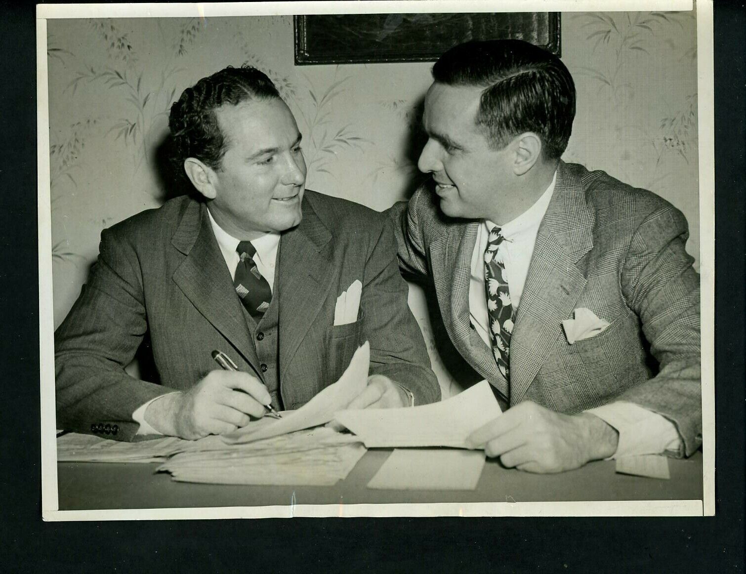 Baltimore Colts Coach Cecil Isbell 1947 Type 1 Press Photo Poster painting Robert R. Rodenberg