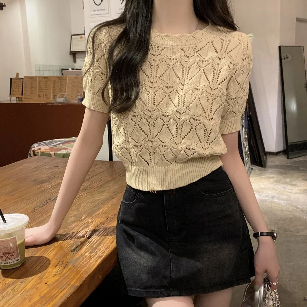 Uveng Uveng Temperament Hollow T-Shirt Girl Summer New Solid Color Short-Term Cash Waist Repair Slim Thin Short-Sleeved Top Tide