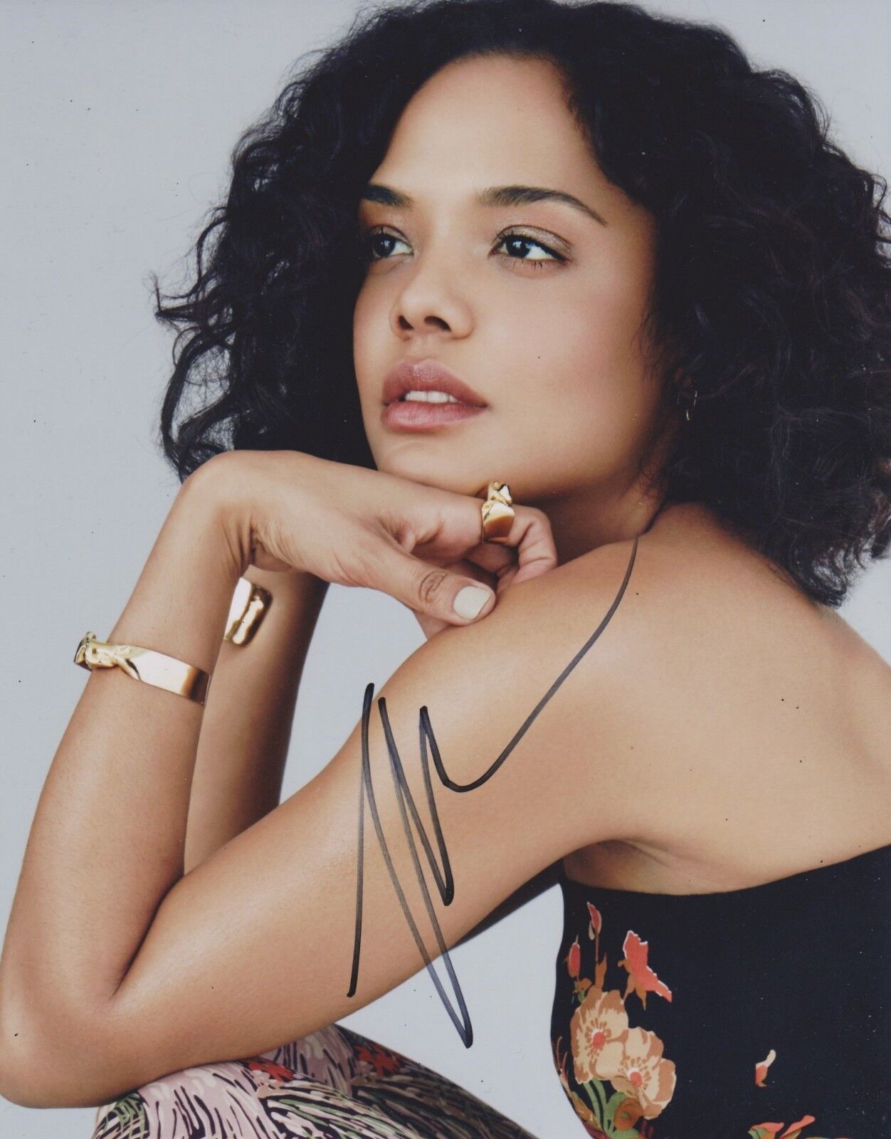 Tessa Thompson Signed 10x8 Photo Poster painting AFTAL