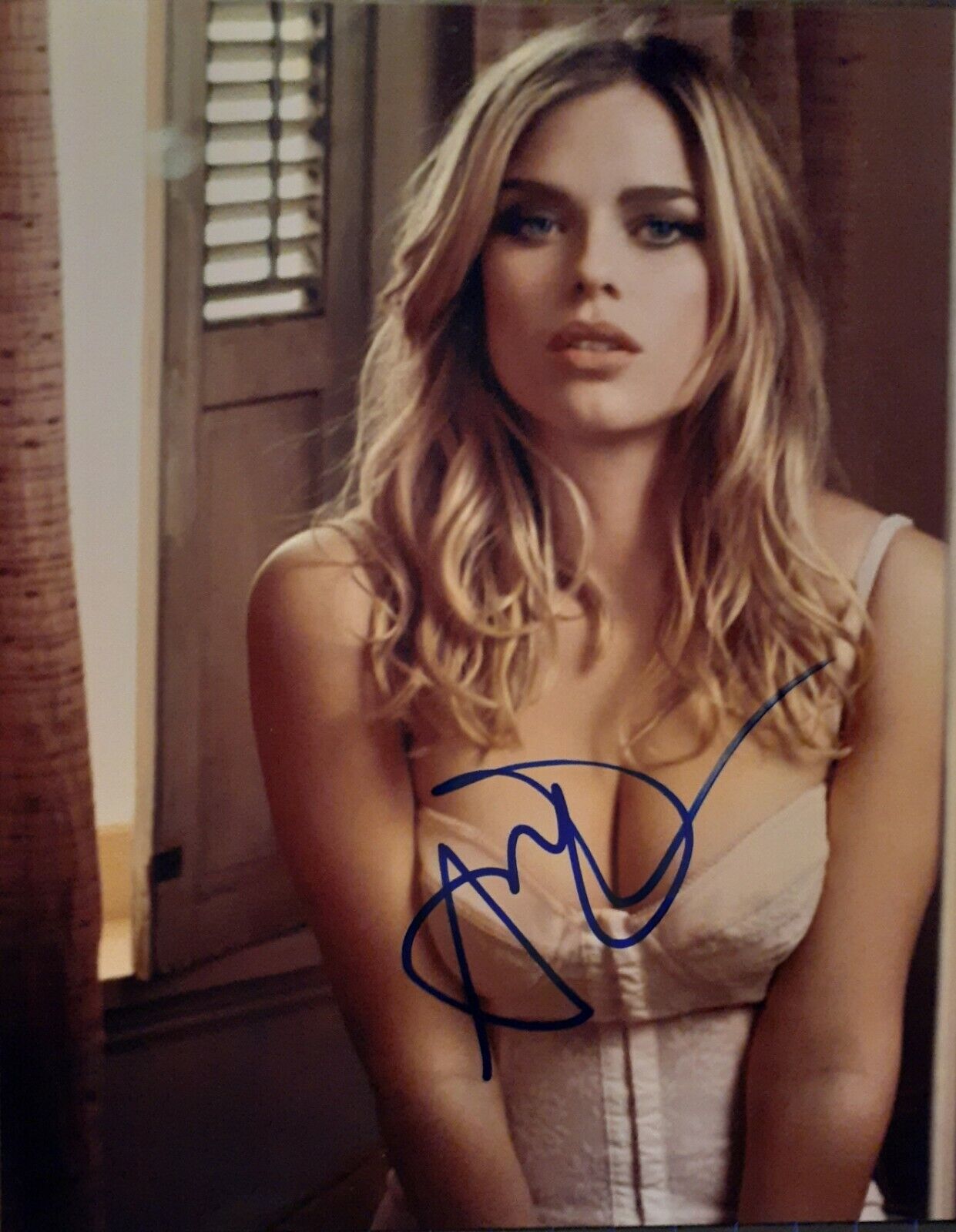 Alice Eve signed 8x10