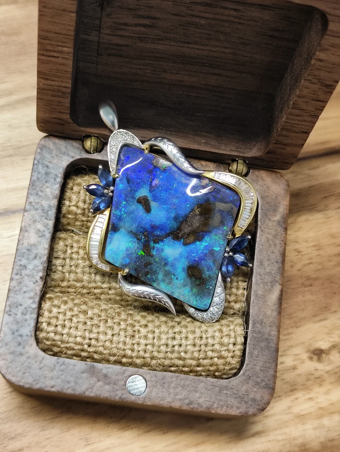 S445 铁欧泊钻石菱形黄白双色吊坠Pt900/K18，铁欧泊37.39ct，钻石0.60ct，18.5g【吊坠胸针两用款，重金，厚重，有质感，有点氧化，不含链】