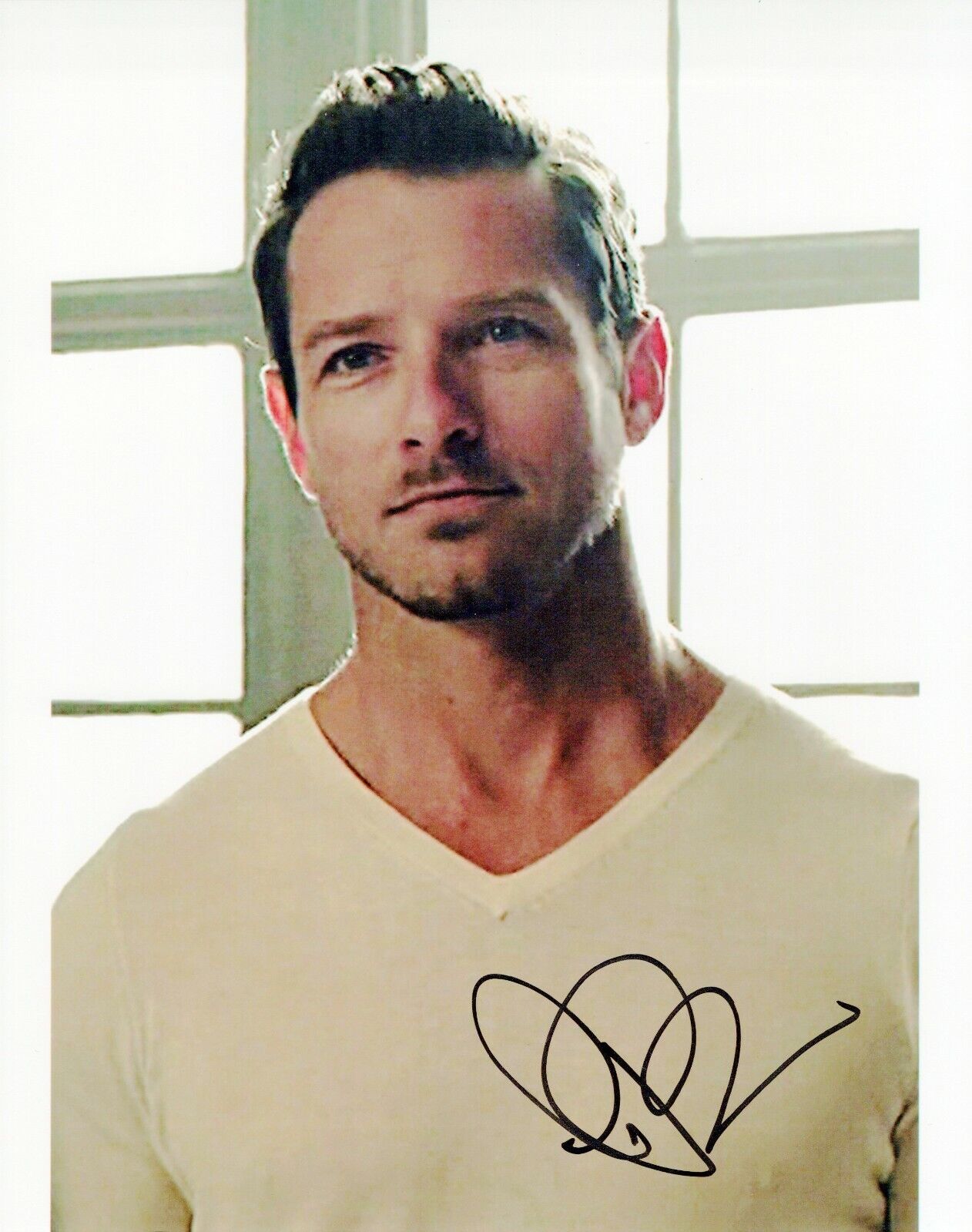 Ian Bohen head shot autographed Photo Poster painting signed 8x10 #15 a little out of focus