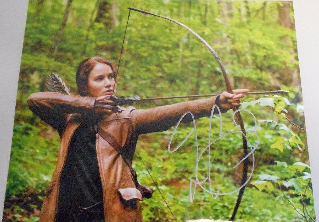 JENNIFER LAWRENCE * SUPER HOT HUNGER GAMES * 8 X10