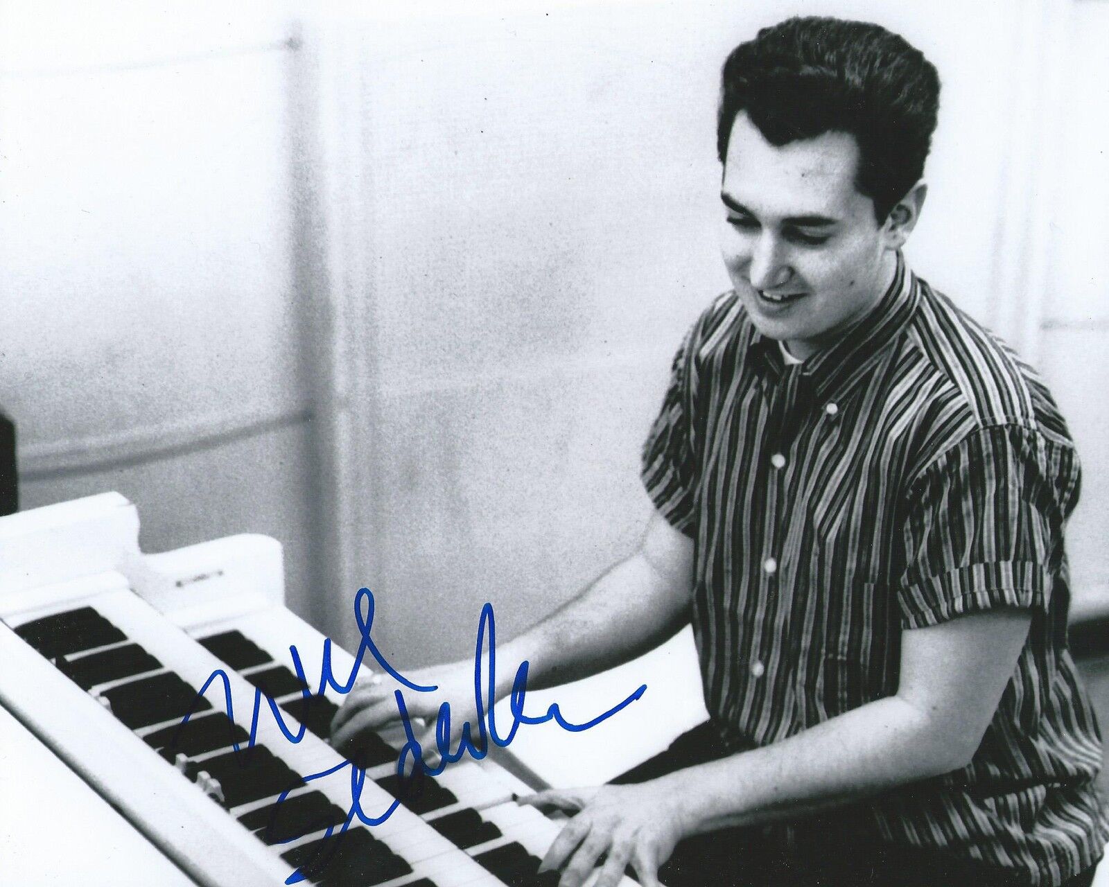 **GFA American Pop Singer *NEIL SEDAKA* Signed 8x10 Photo Poster painting AD1 COA**