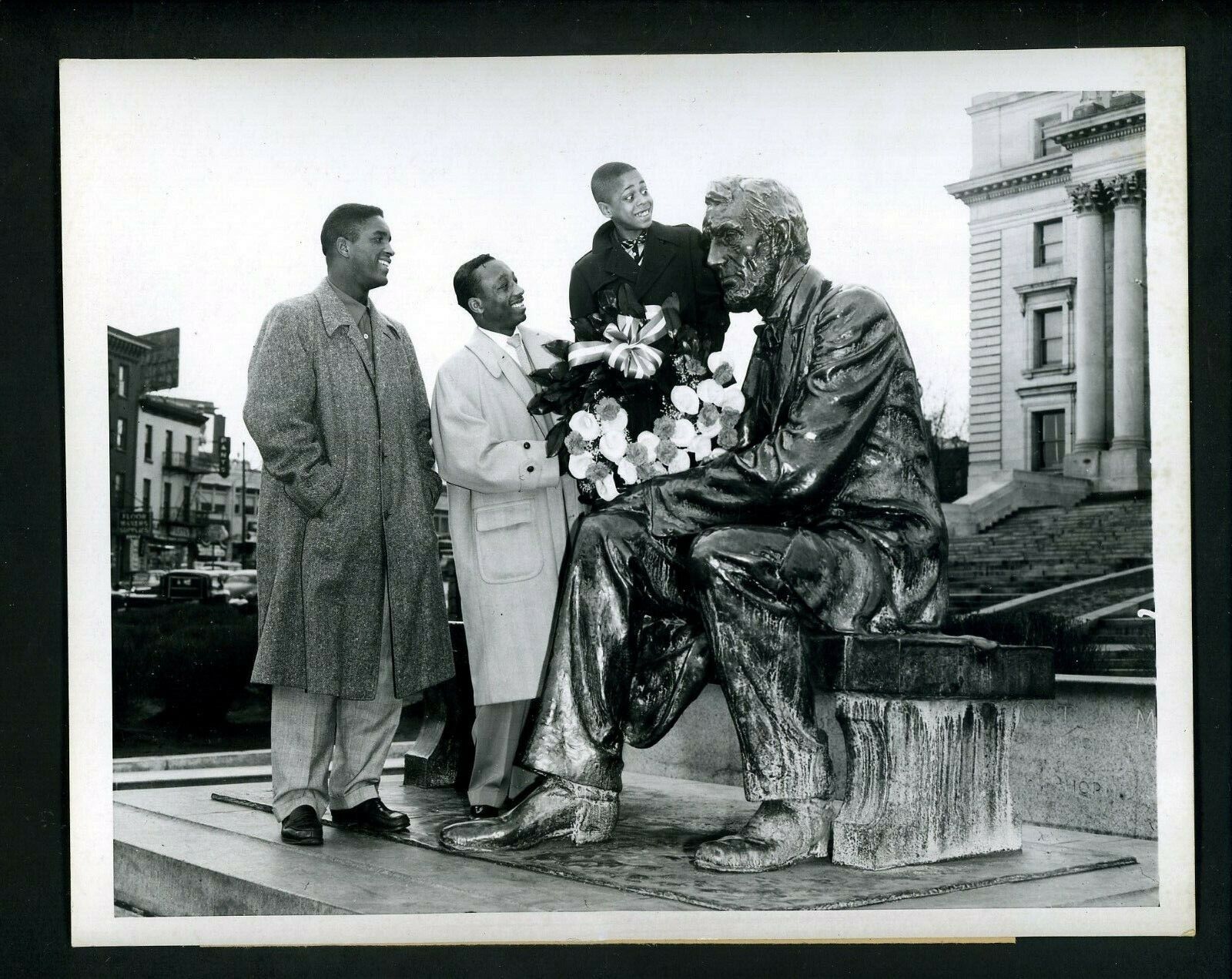 Larry Solomon Joe Black Sandy Saddler Lincoln Statue 1954 Press Photo Poster painting Dodgers