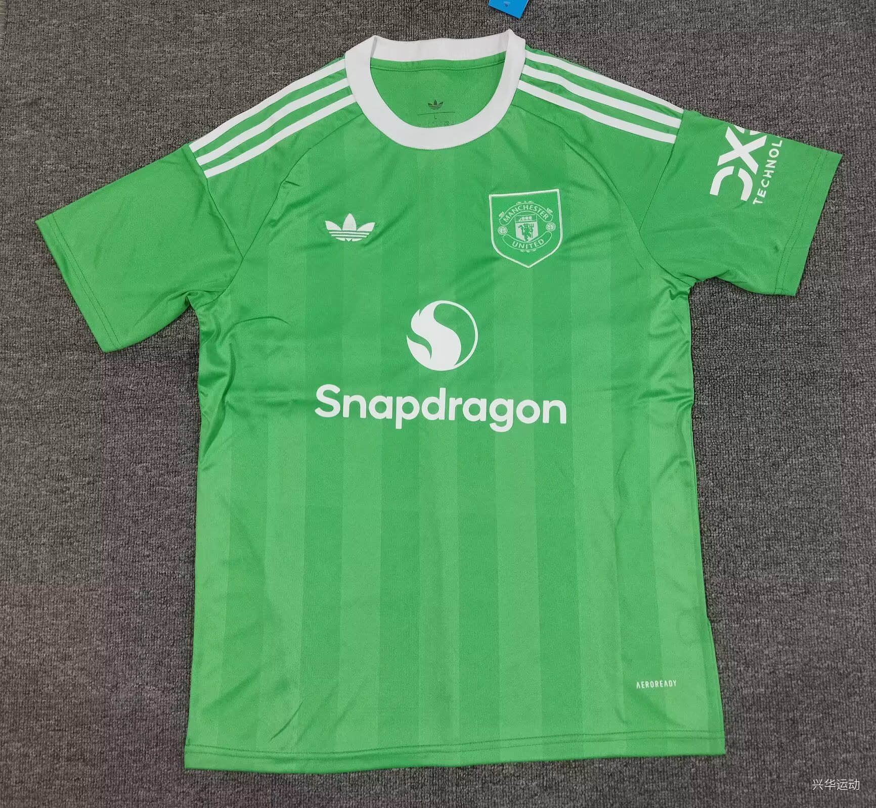 2025-2026 Manchester United Goalkeeper Football Shirt 1:1 Thai Quality- Maxi Kit