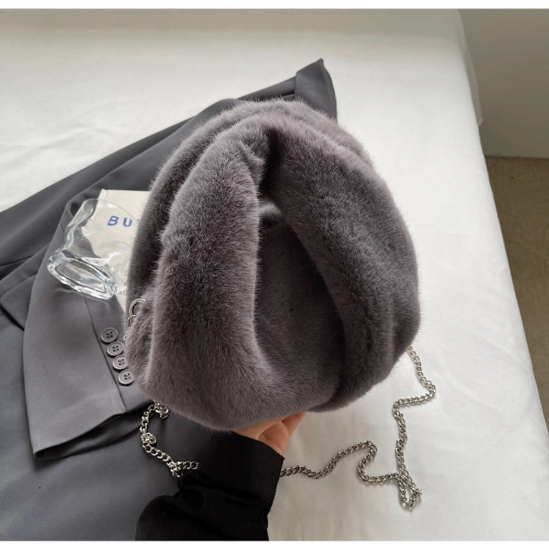 Women’s Medium Plush Solid Color Classic Style Streetwear Plush Round Zipper Crossbody Bag