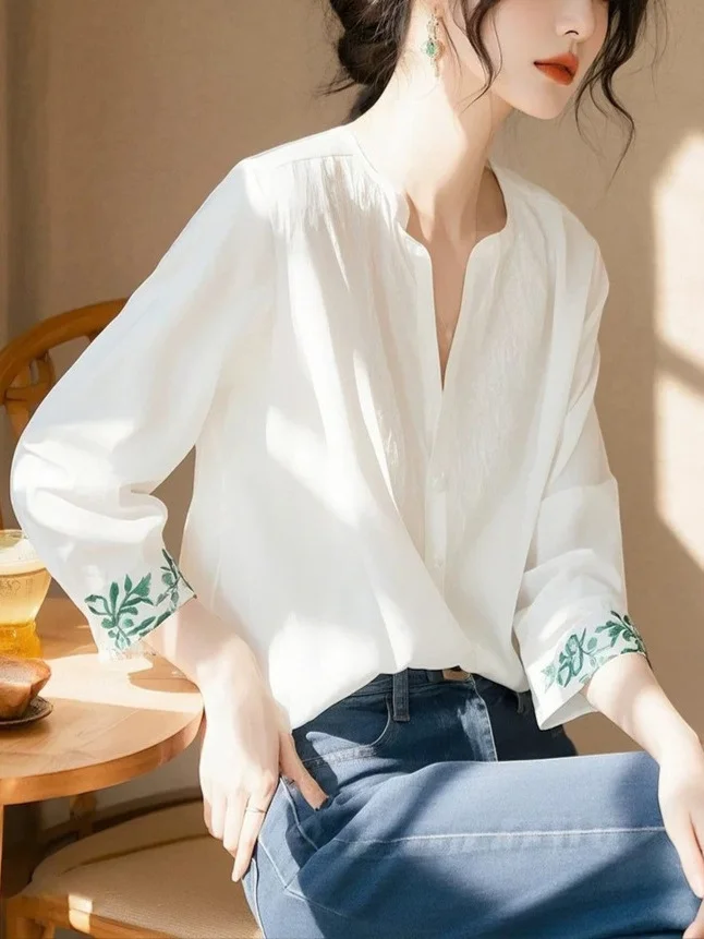 Athvotar Athvotar Small Blouse Temperament Light Luxury To Reduce The Age Of High-End Fashion Commuting White Printed Shirt Spring