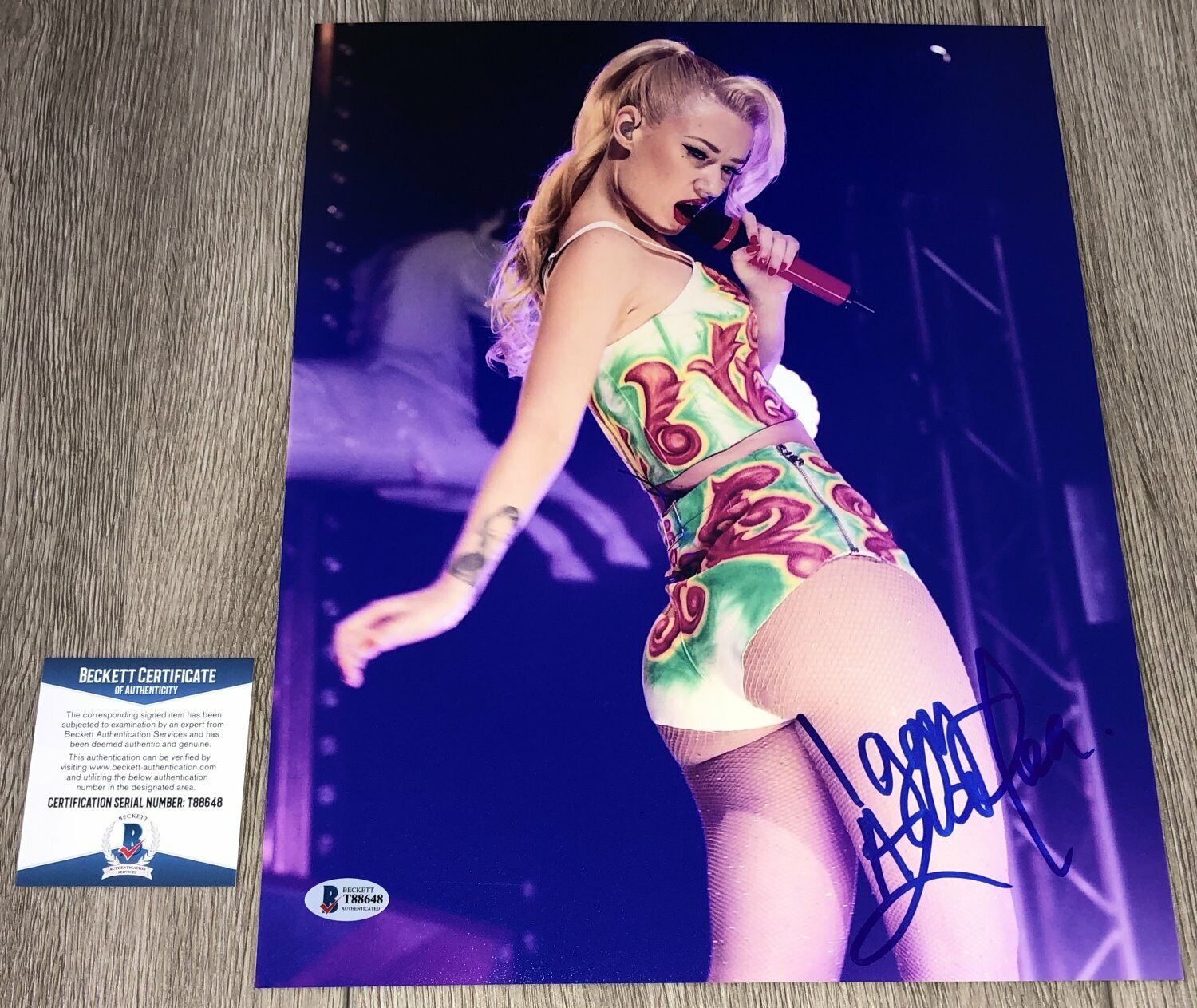 IGGY AZALEA SIGNED FULL AUTOGRAPH FANCY 11x14 Photo Poster painting E w/PROOF & BECKETT BAS COA