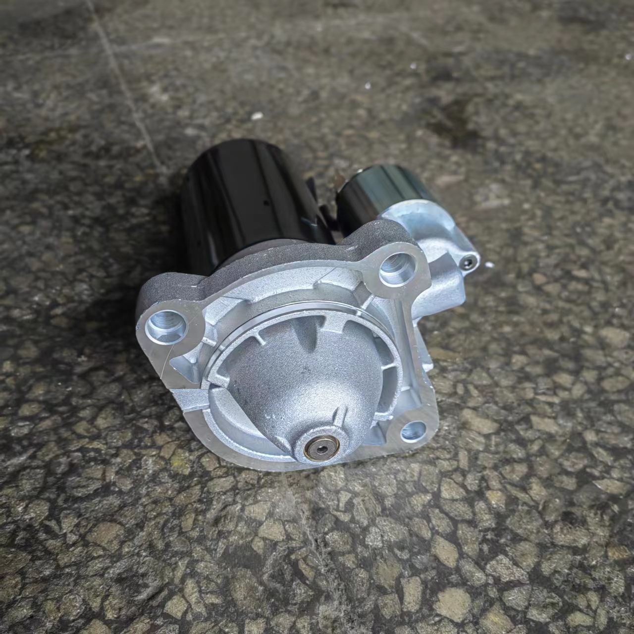 STG92215 STARTER MOTOR FITS Mahindra Tractor 1635 1640 2545  E007703348D91 0307CC0821N  F002G20524 