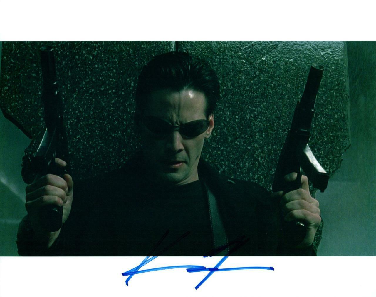 Keanu Reeves signed 8x10 Picture autographed Photo Poster painting Nice Photo Poster painting with COA