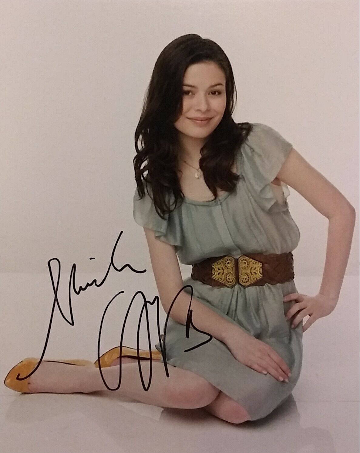 Miranda Cosgrove signed 8x10