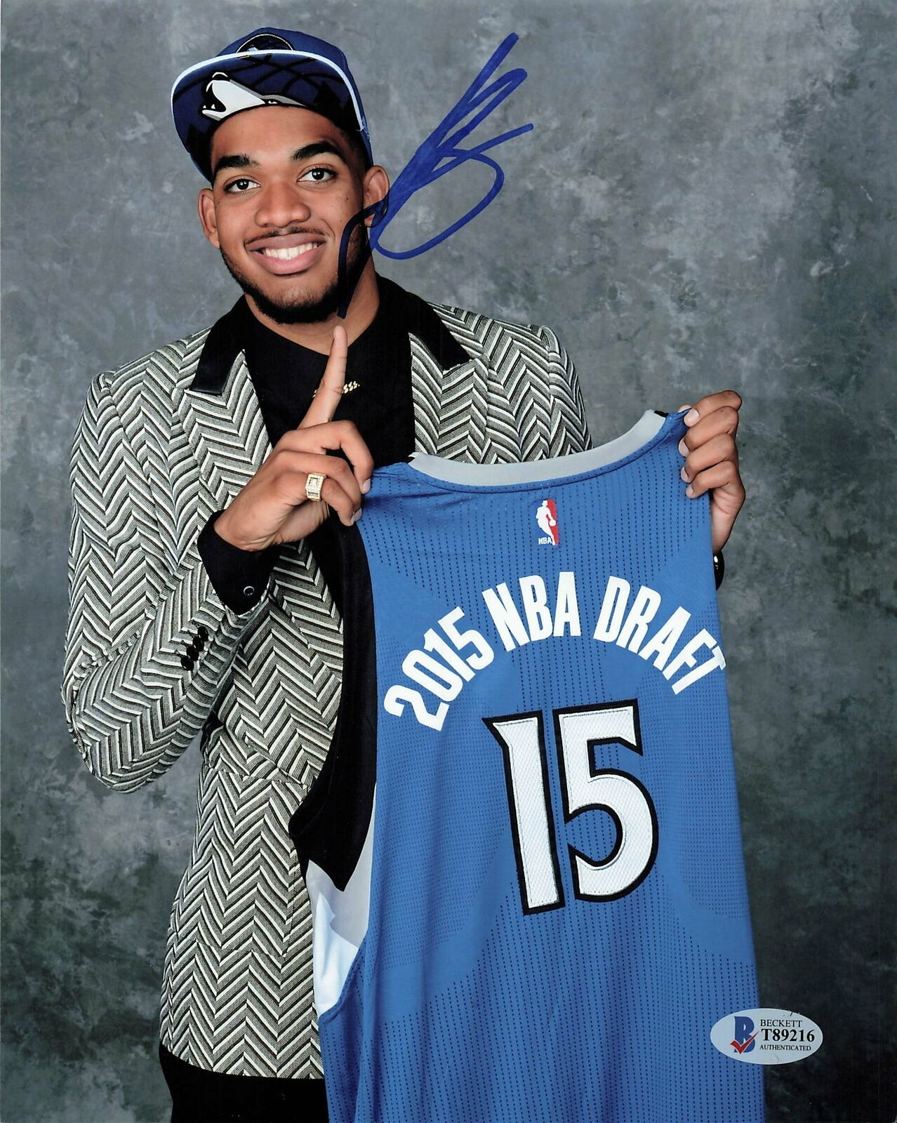 Karl Anthony Towns signed 8x10 Photo Poster painting BAS Beckett Minnesota Timberwolves Autograp