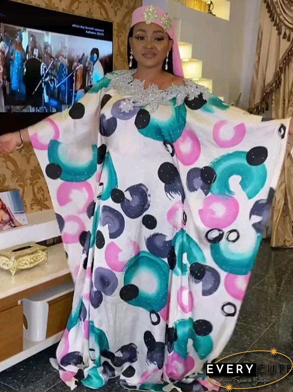 Western Style Round Pattern Smooth Dress