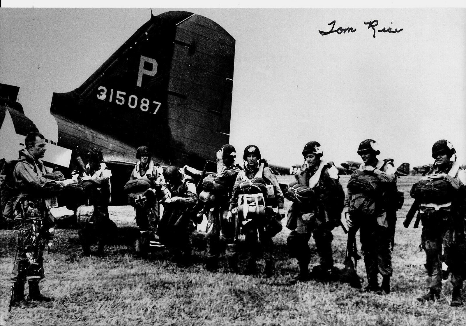 TOM RICE 101ST AIRBORNE 501 PIR D-DAY,MARKET GARDEN, BASTOGNE RARE SIGNED Photo Poster painting