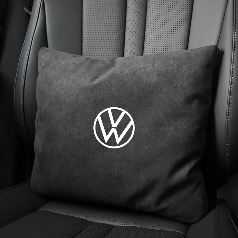 Dual-purpose car pillow/quilt 