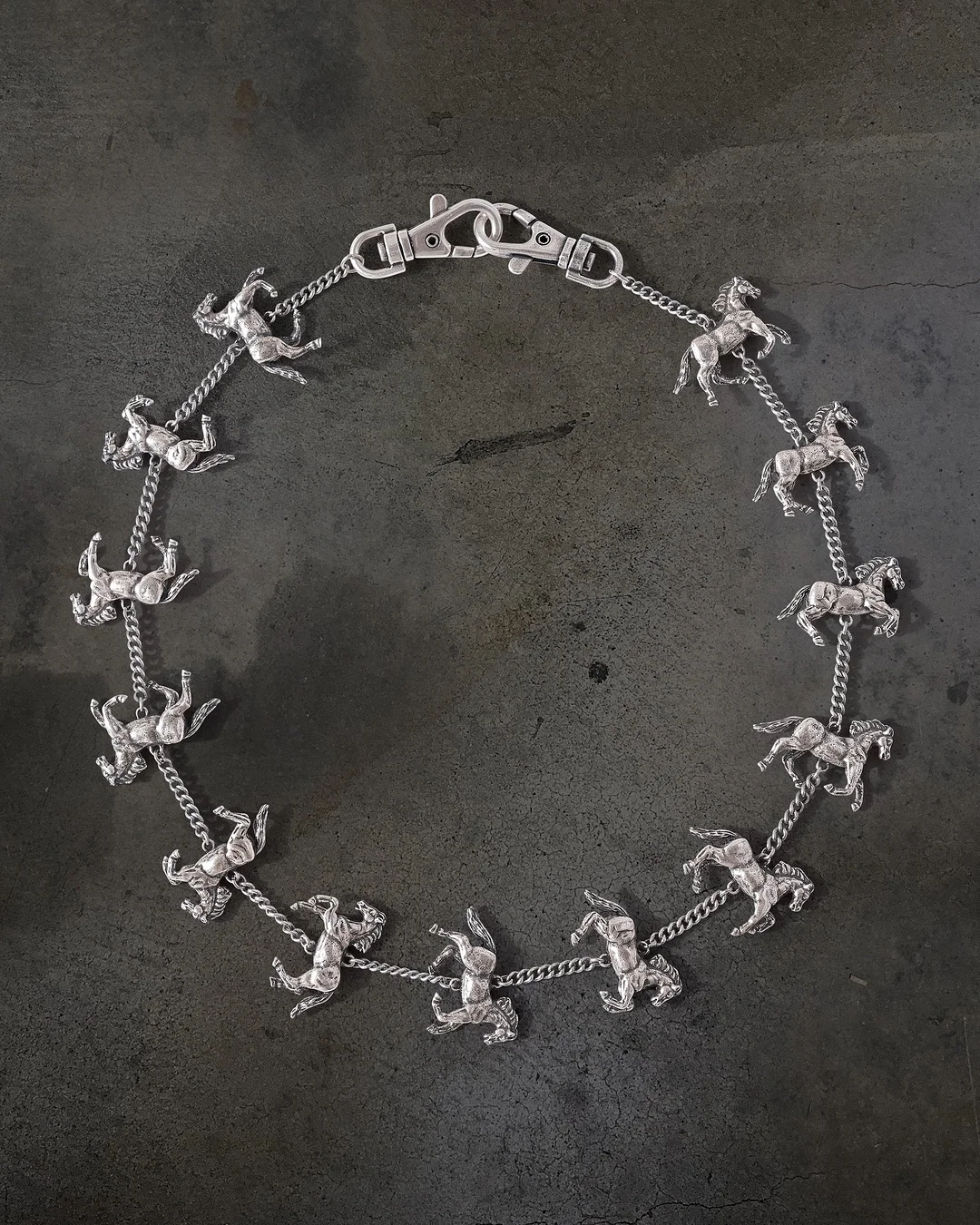CAROUSEL WALLET CHAIN