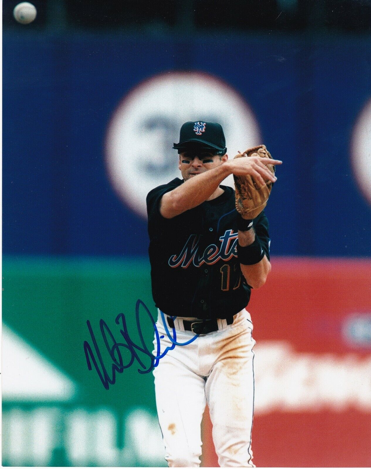 MIKE BORDICK NEW YORK METS ACTION SIGNED 8x10