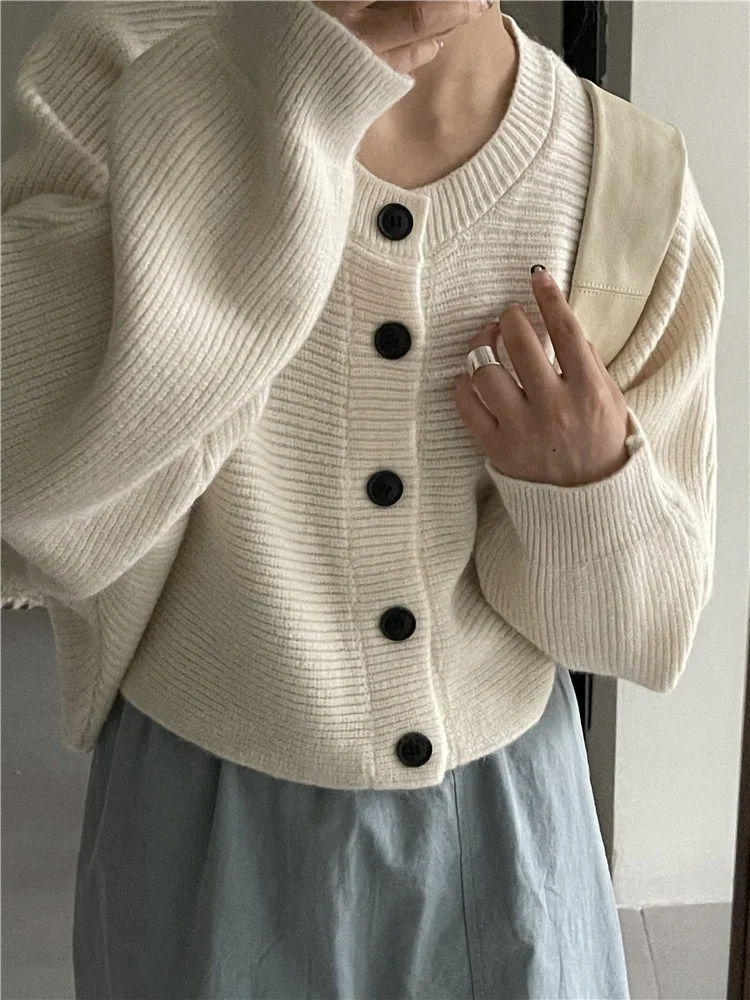 Toloer Toloer Neck Single Breasted Bat Sleeve Knit Cardigan Female 2024 Autumn Loose Lazy Gentle Wind Short Sweater Coat-Outfit Ideas