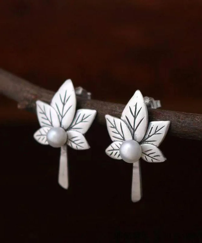 Chic Vintage Silver Maple Leaf Nail Bead Stud Earrings