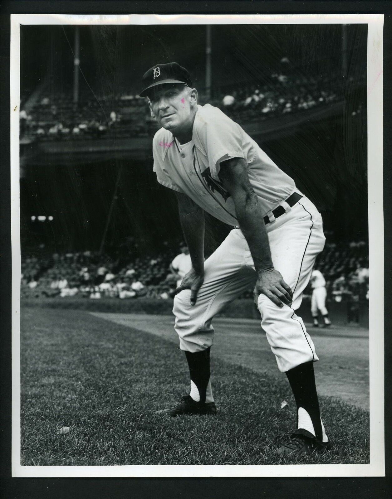 Pat Mullin coaching at first base 1963 Type 1 Press Photo Poster painting Detroit Tigers