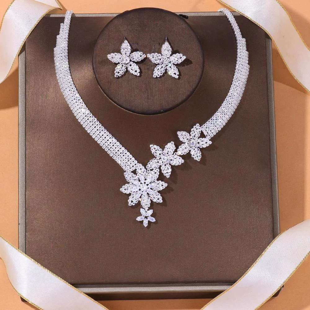 Flowers Necklace and Earrings Jewelry Set