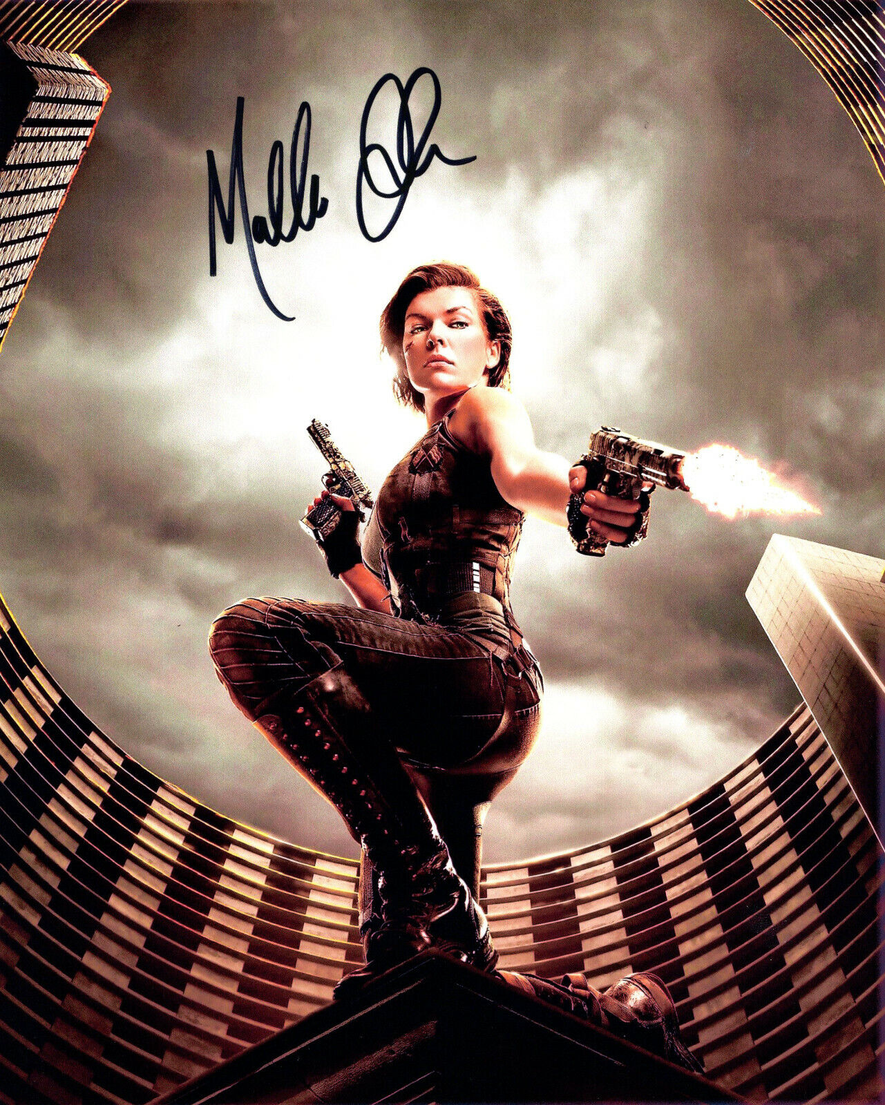 Original Signed Photo Poster painting of Milla Jovovich 10x8 + COA